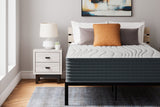 Sierra Sleep Hybrid 1400 Mattress, close up on the quilted top and side panel