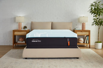 Tempur-Pedic LuxeAdapt® 13" Firm Mattress - flat view, head-on view