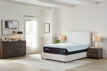 Tempur-Pedic ProAdapt® 12" Medium Hybrid Mattress - adjustable base pairing, three-quarter view