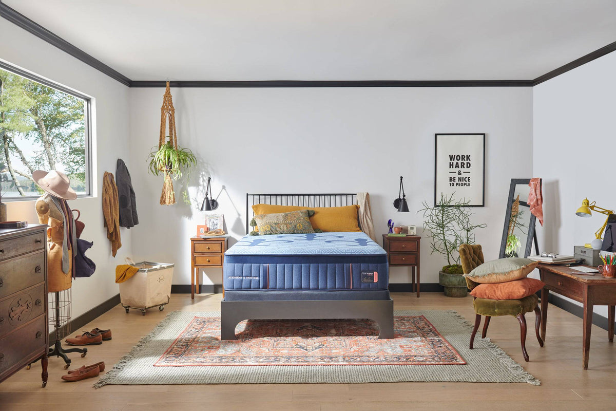 Stearns and Foster - Mattress Overstock | Mattress Store | Kentucky - Stearns & Foster® Lux Hybrid Firm